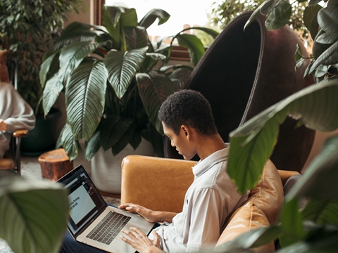 香港公司與內(nèi)地公司合作有幾種方式？需要注意什么？