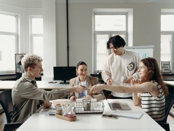 跨境企業(yè)合規(guī)與外國公司代辦流程指南