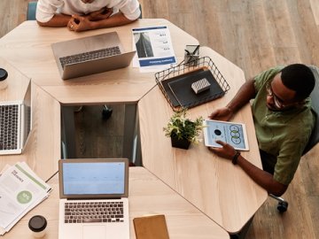 香港公司開設(shè)銀行賬戶的流程與所需條件