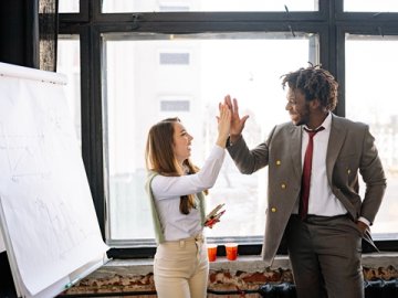 上海企業(yè)設(shè)立香港公司的流程與注意事項