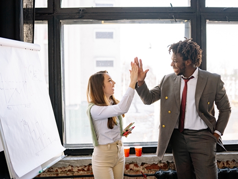 上海企業(yè)設(shè)立香港公司的流程與注意事項 上海企業(yè)設(shè)立香港公司的流程與注意事項