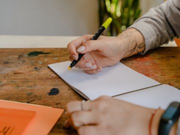 香港公司股權(quán)變更的合規(guī)流程與注意事項(xiàng)